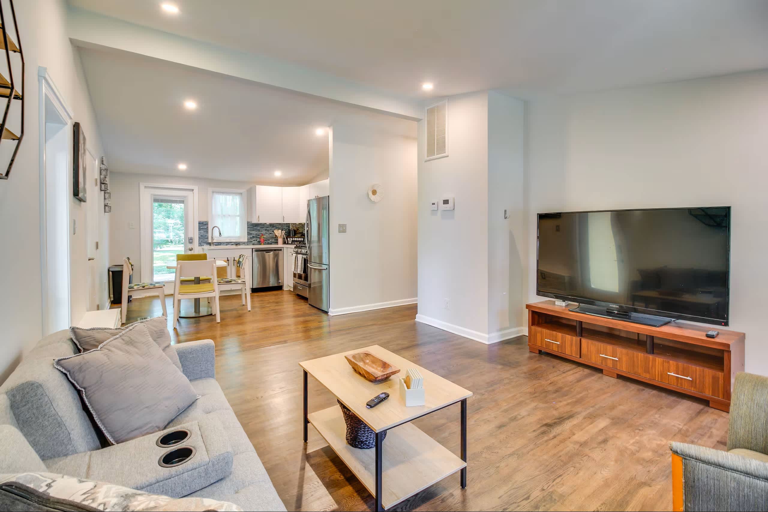 3218 Highland Drive Southeast – photo 4
