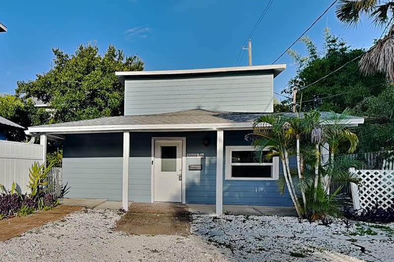 3801 1 2 W Palmira Ave – photo 1