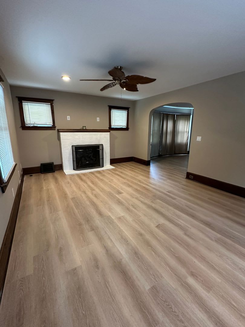 Well maintained 4 bedroom 2 bathroom home – photo 2