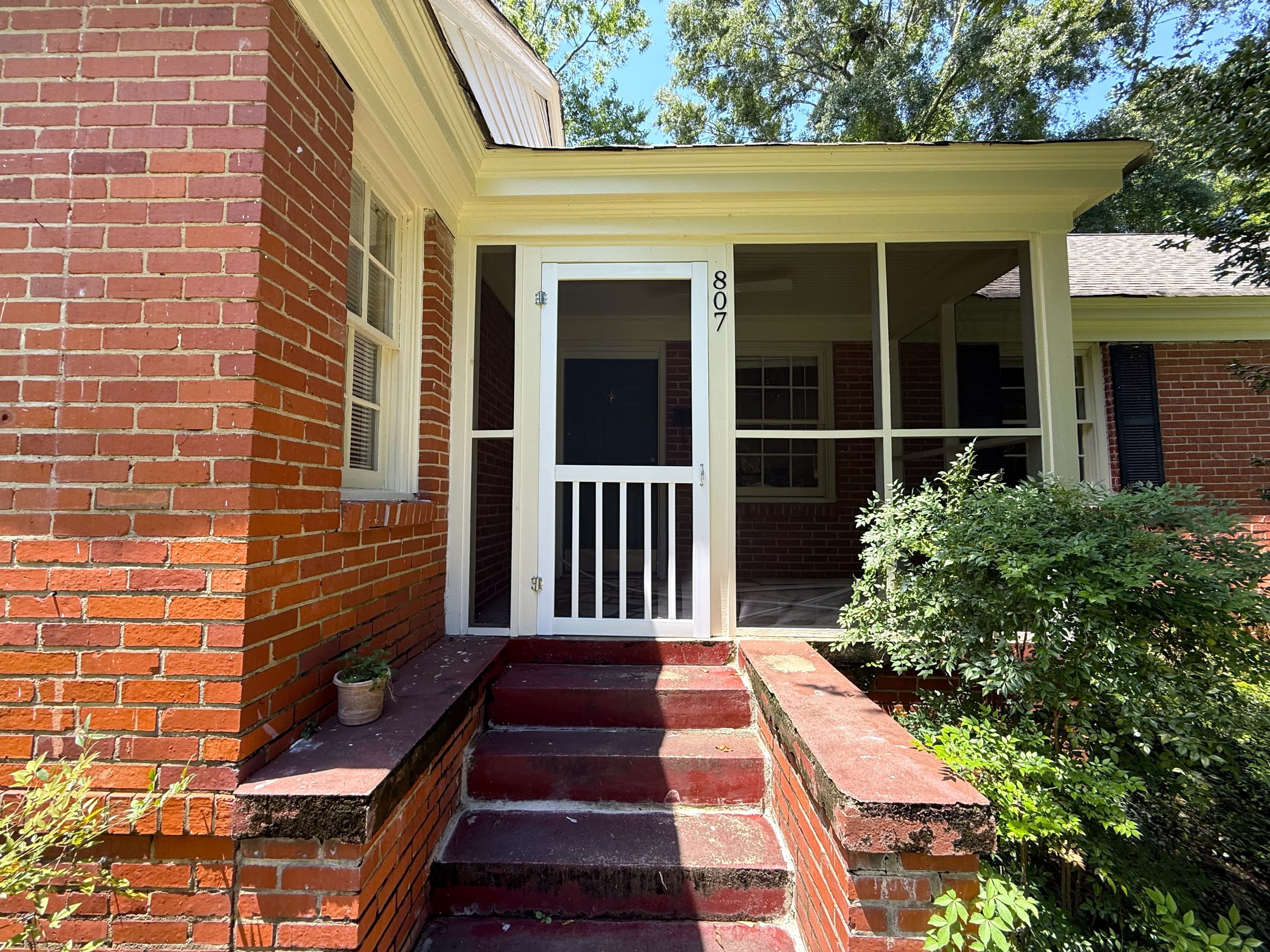 807 East Edgemont Avenue – photo 2