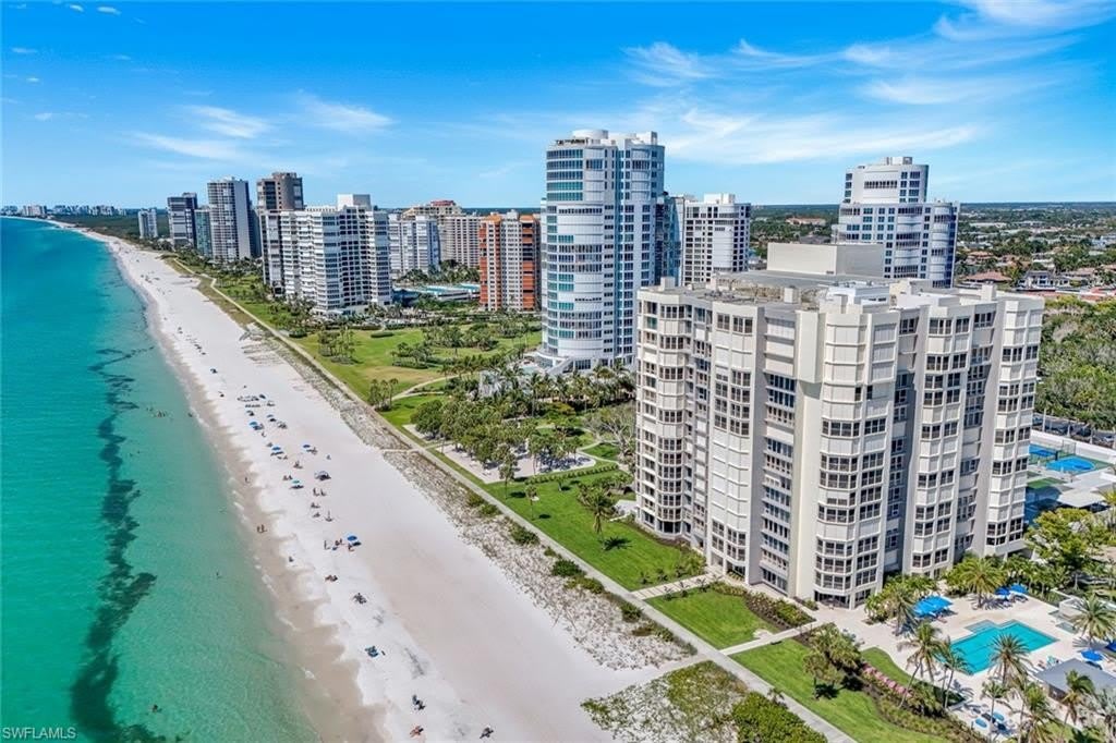4051 Gulf Shore Blvd N – photo 3