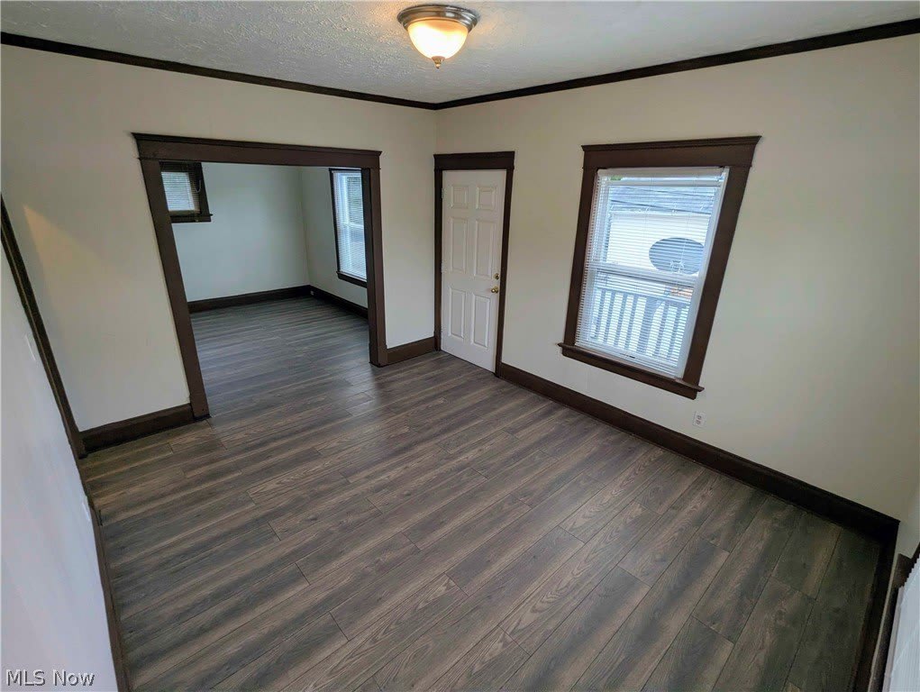 2915 Roanoke Avenue – photo 4