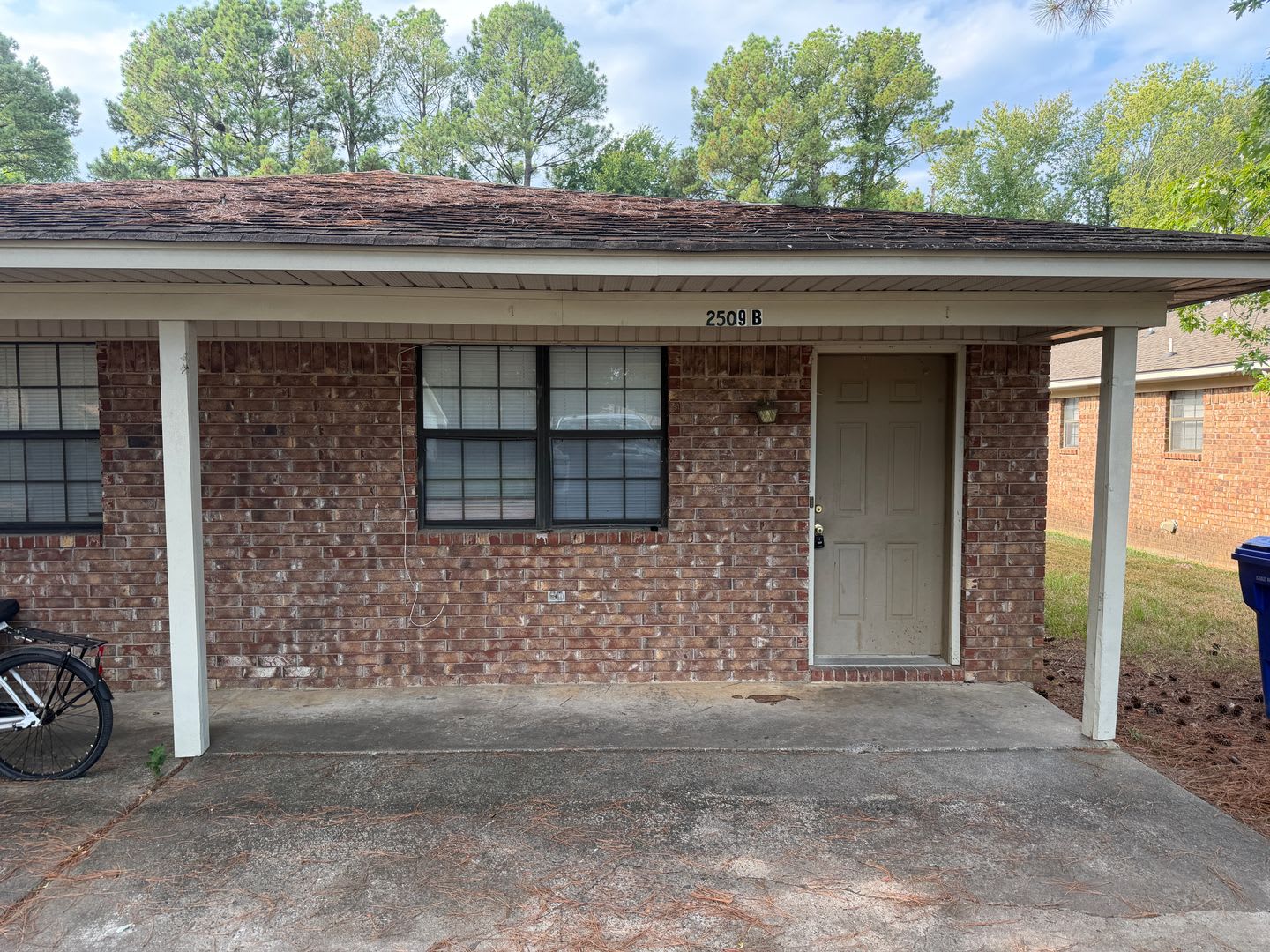 2 Bed 1 Bath Duplex – photo 1
