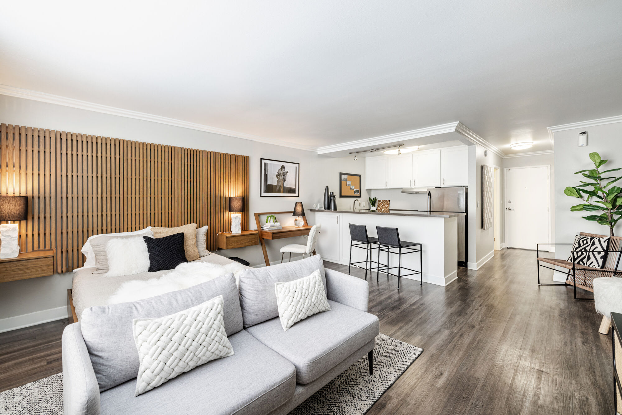 1200 Riverside – photo 1