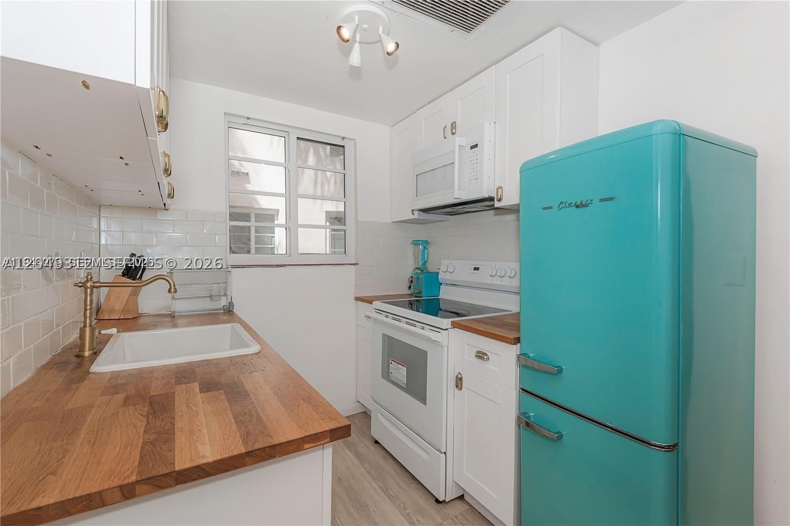 530 15th St – photo 4