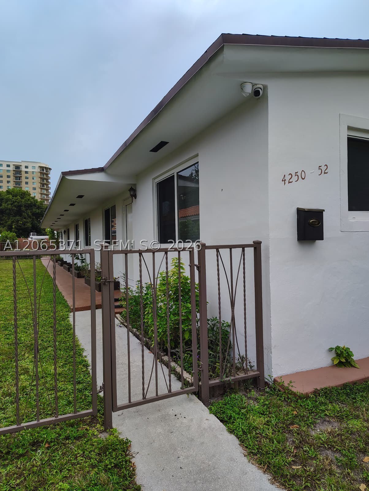 4252 NW 3rd St – photo 4