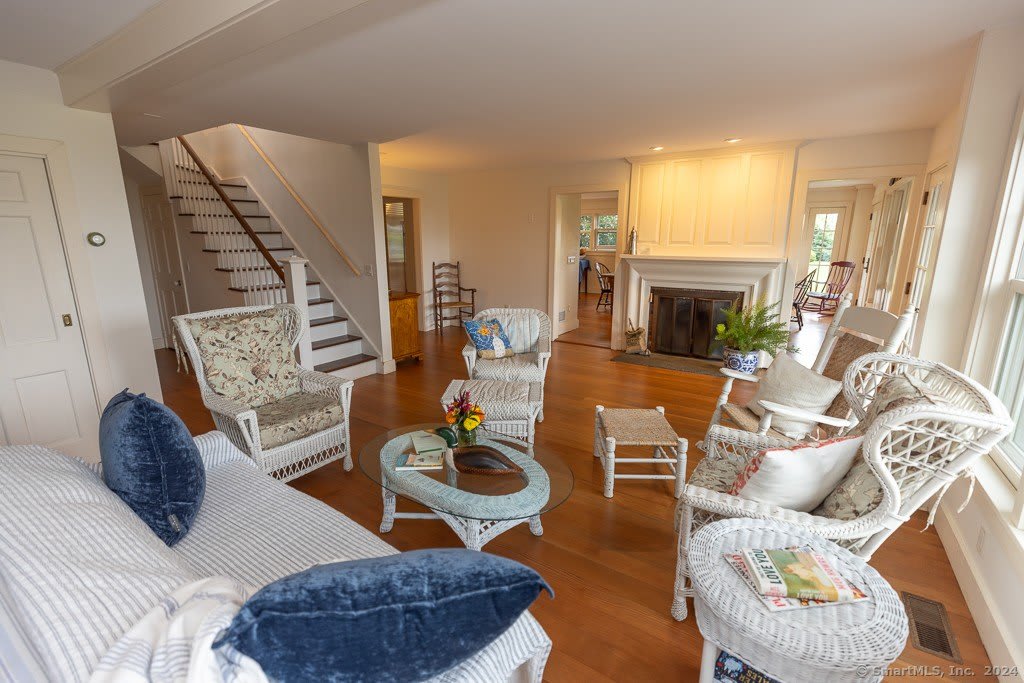 17 Agawam Avenue – photo 5