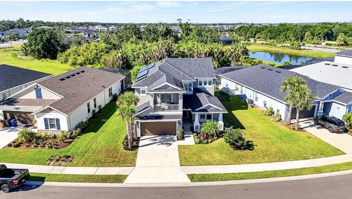 5825 Fieldmoor Court – photo 2