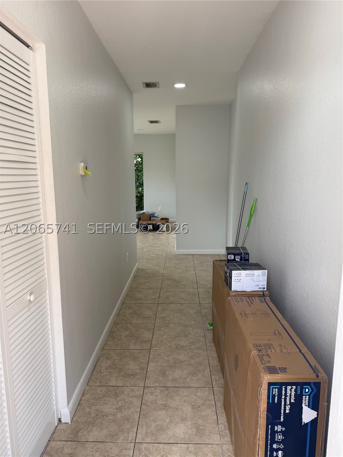 7600 Nw 38Th Ct – photo 2