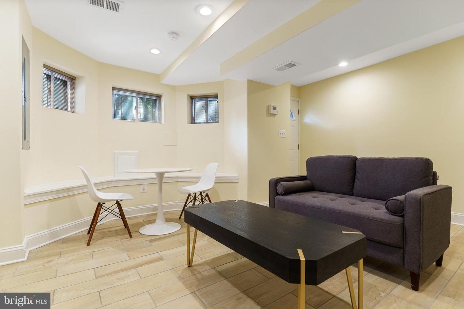 Welcome home to this 2Bd/1Bth lower-level apartment in Bloomingdale! – photo 4