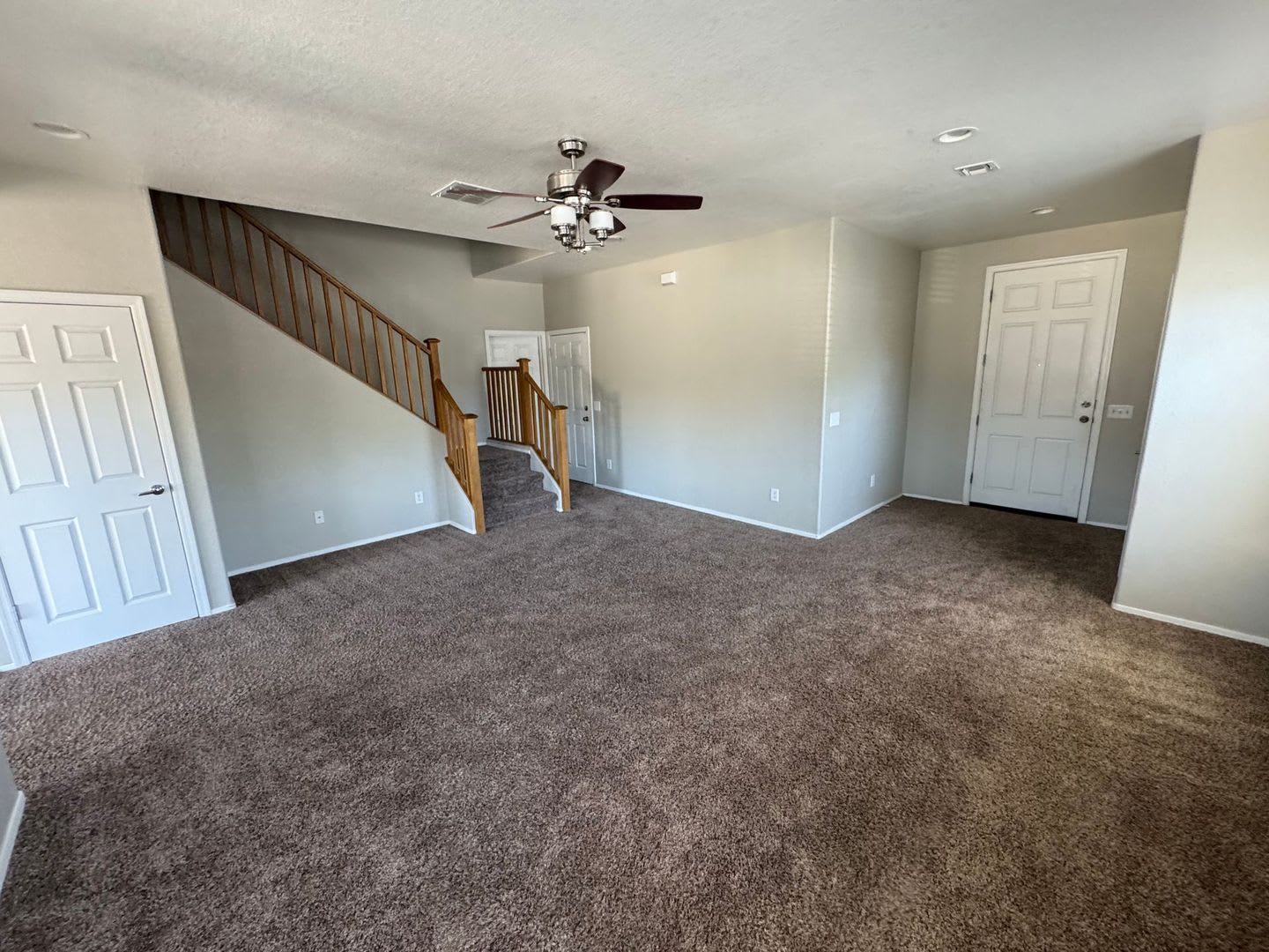 3 Bedroom 2 5 Bath 2010 Sq Ft Sahuarita Home – photo 2