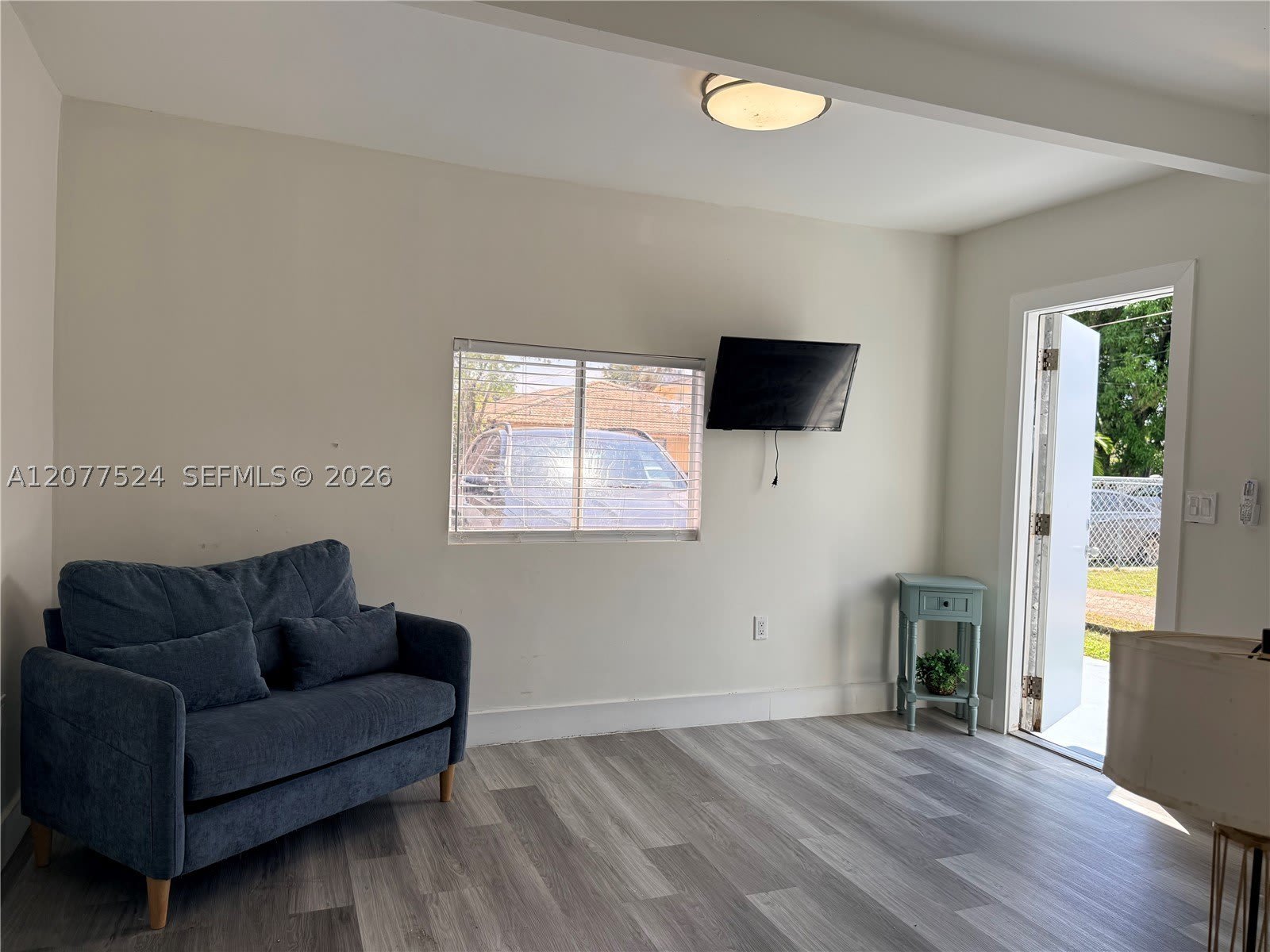 2630 SW 31st Pl – photo 5