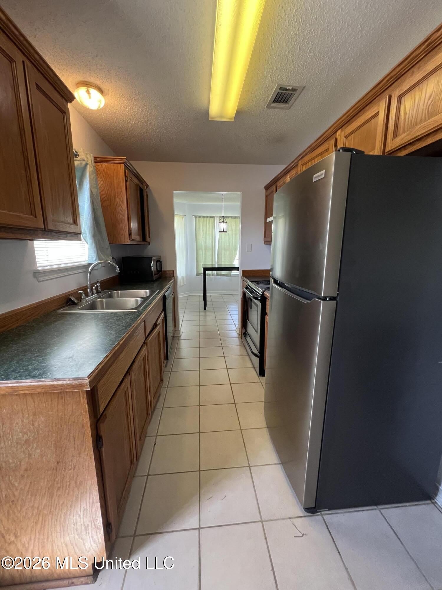 501 Woodward Drive – photo 4