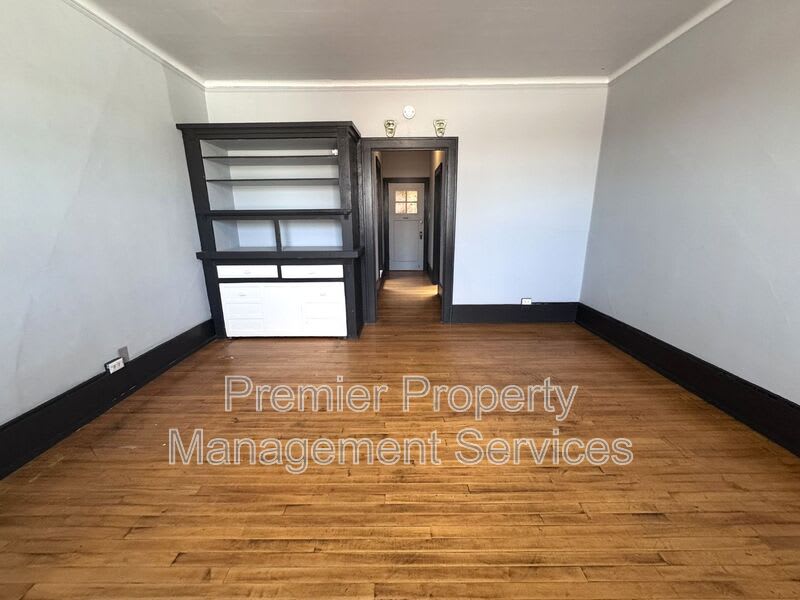 3018 1st Ave North – photo 3