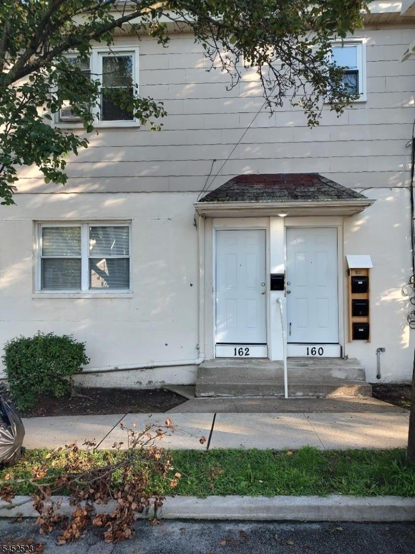 162 Hamilton Ave – photo 1