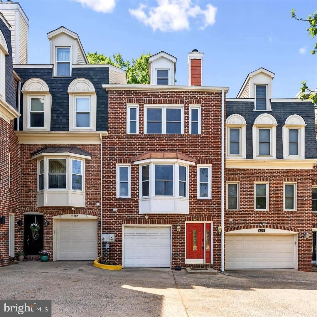 695 W GLEBE Road – photo 1