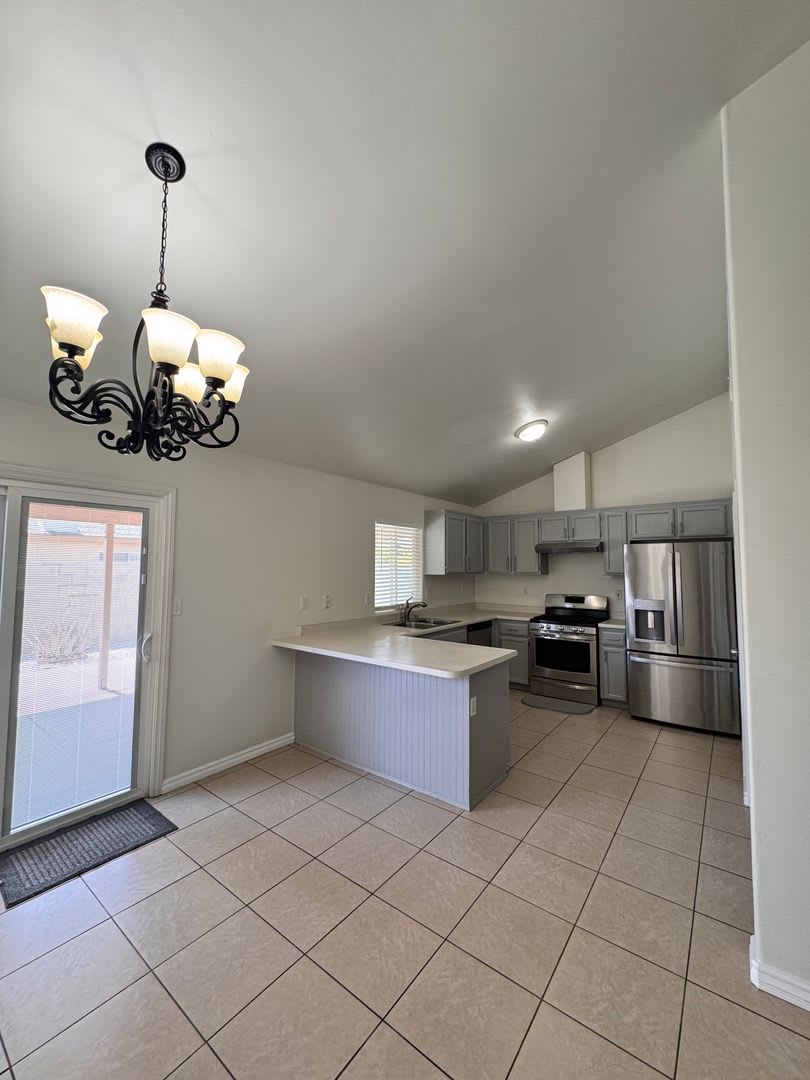 Beautiful Bakersfield Home Available for Rent — 5607 Plate Pass Way, Bakersfield, CA 93307 – photo 3