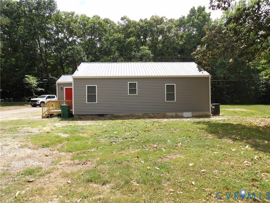 1000 E Washington Street – photo 5