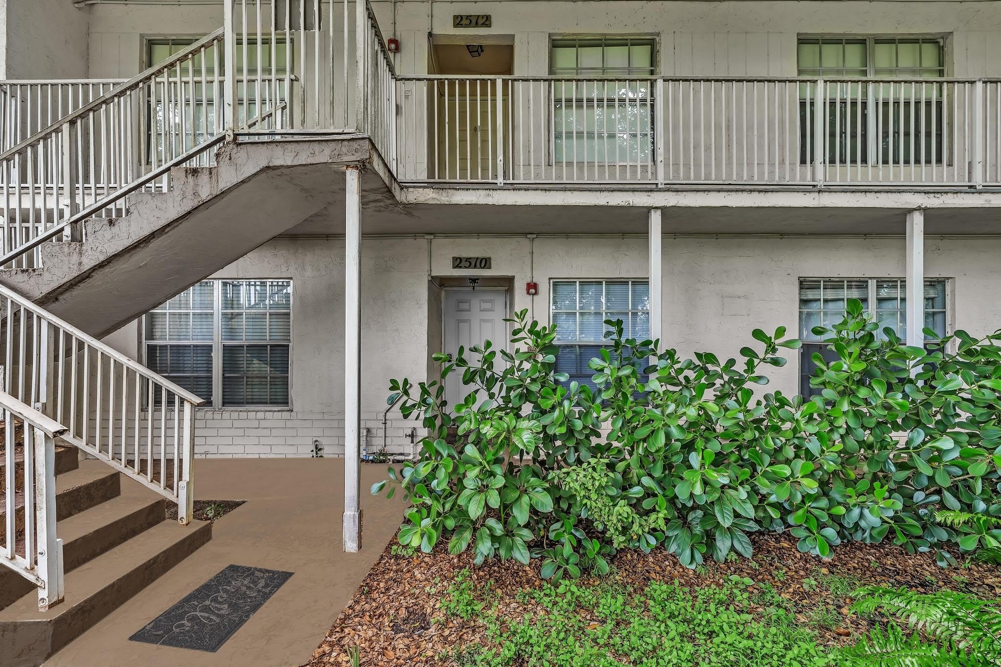 2510 Riverside Drive – photo 4