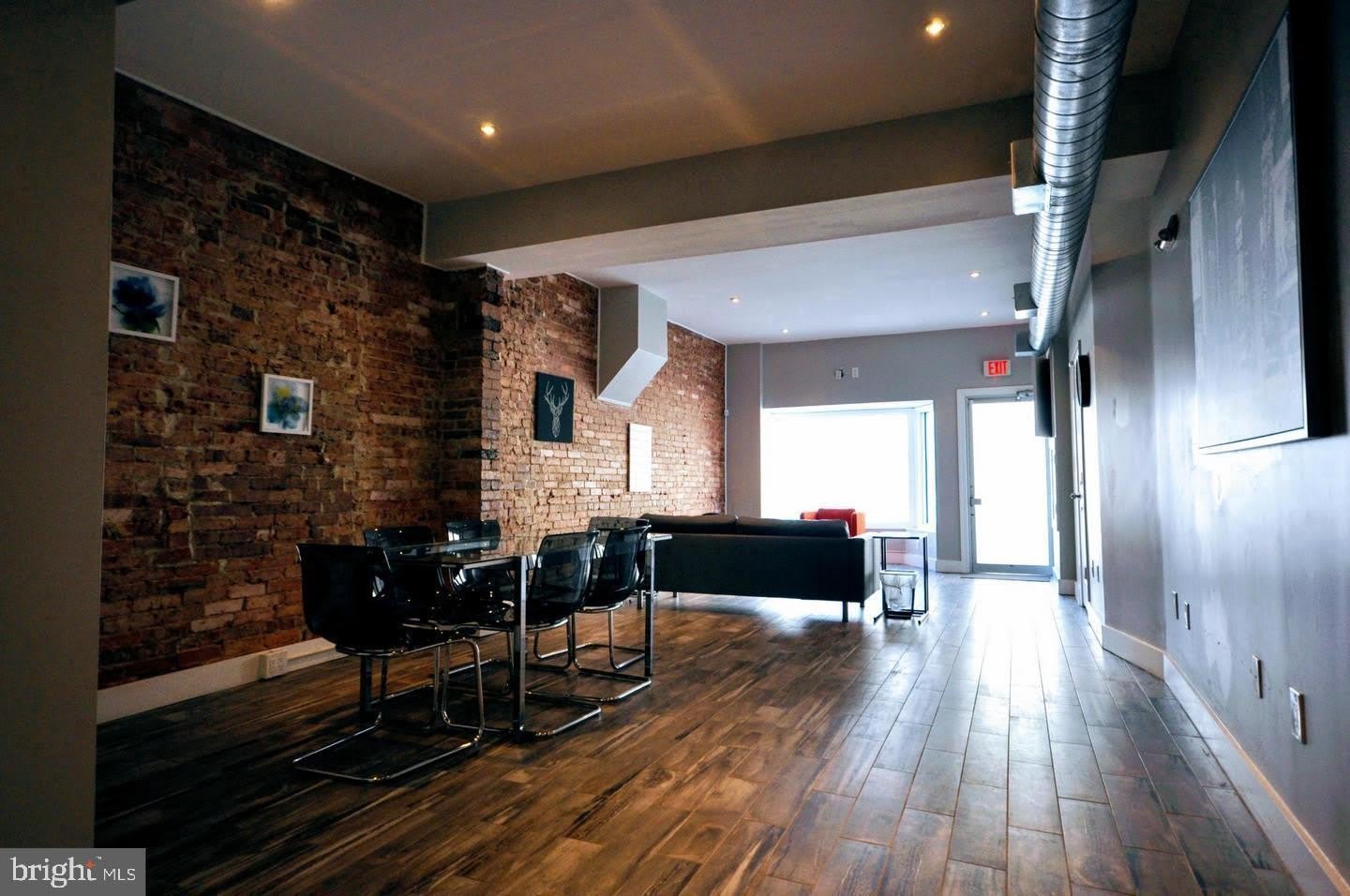 1425 H Street NE – photo 2