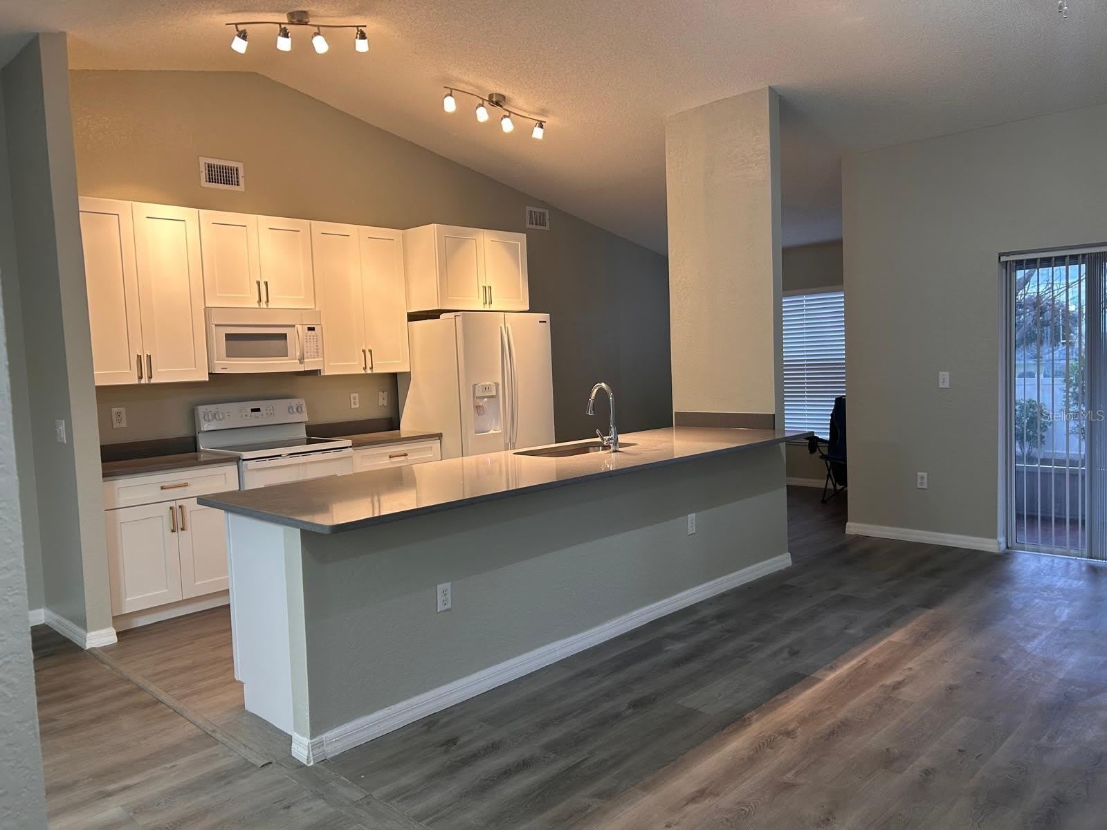 669 Sierra Circle – photo 3