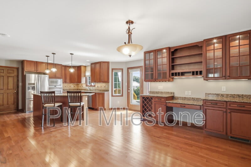 233 Carmack Dr – photo 3