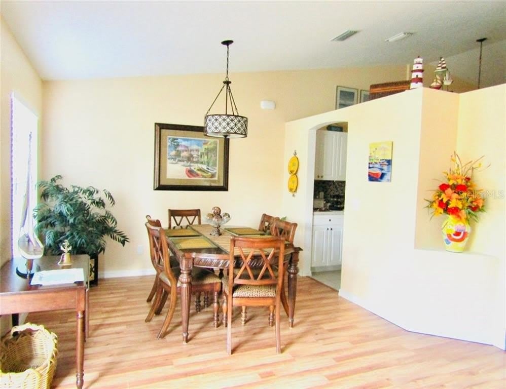 9347 LOYOLA AVENUE – photo 3
