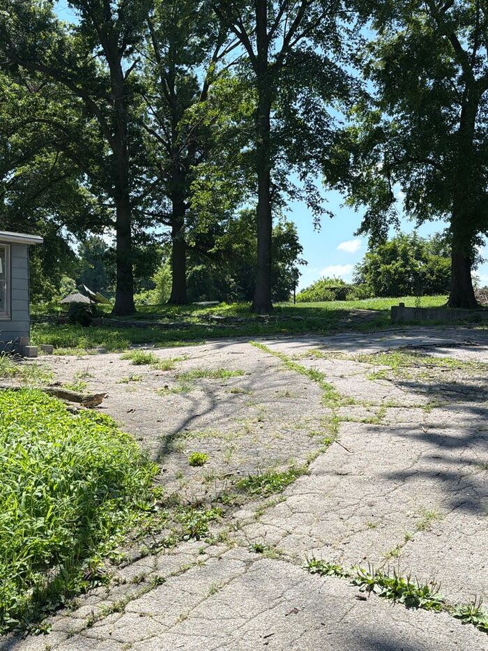 12326 Larimore Road – photo 3