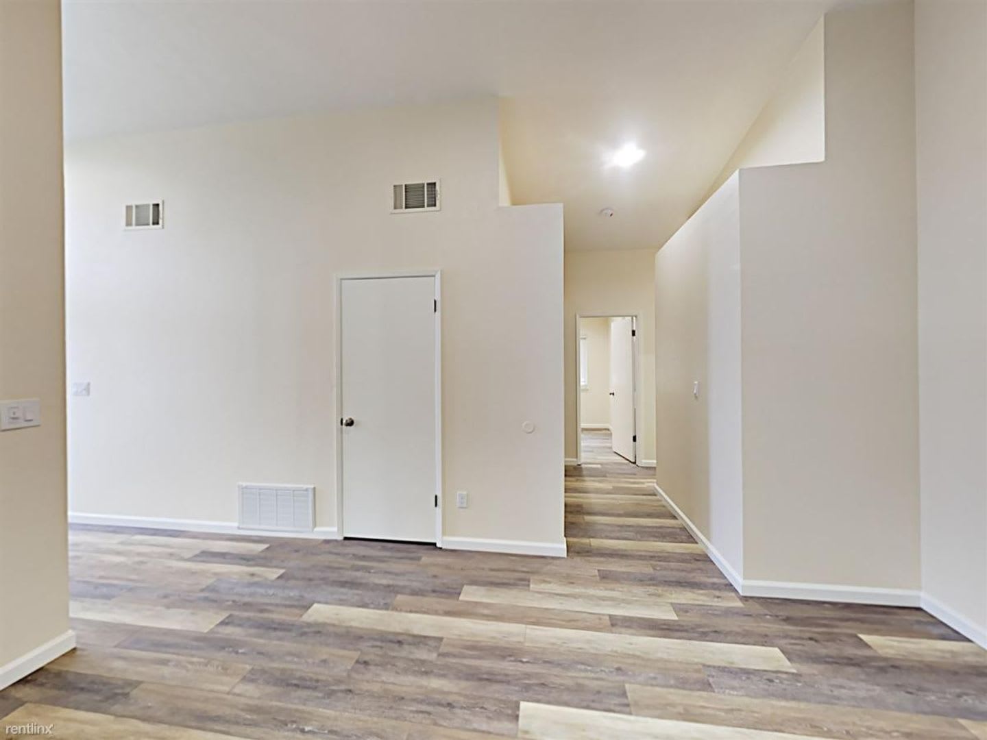 Lovely, Completely Renovated 3 Bed/2 Bath Single Family Home in Oakley! – photo 3