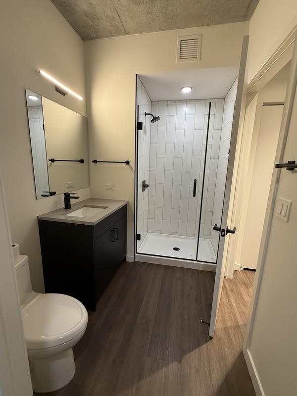 760 N Hudson Ave – photo 3