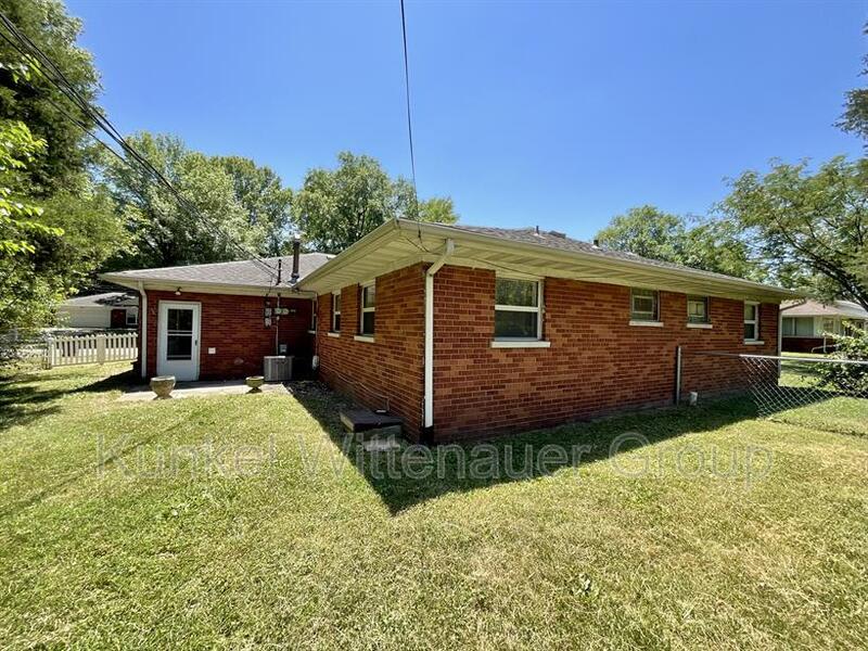 1715 Menard Dr – photo 2