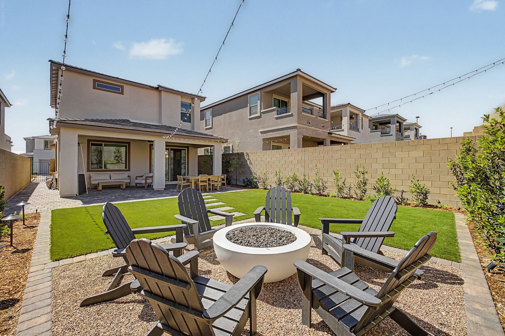 3-Bedroom home in the gated community of Nighthawk in Summerlin West! – photo 1