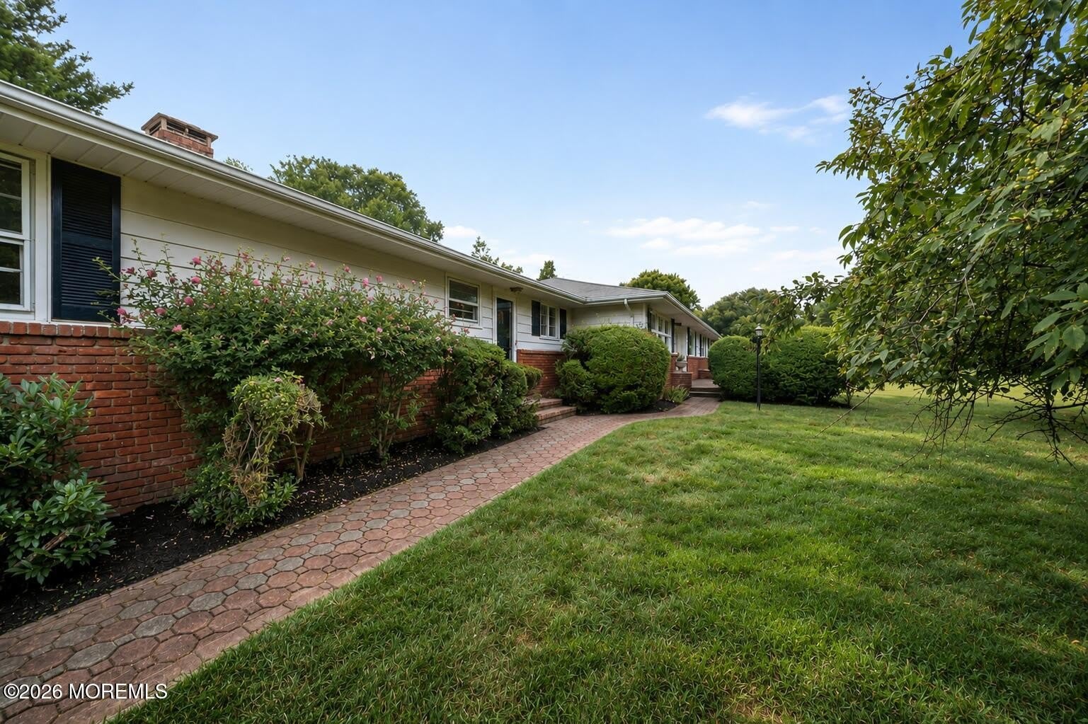 170 Bingham Avenue – photo 2
