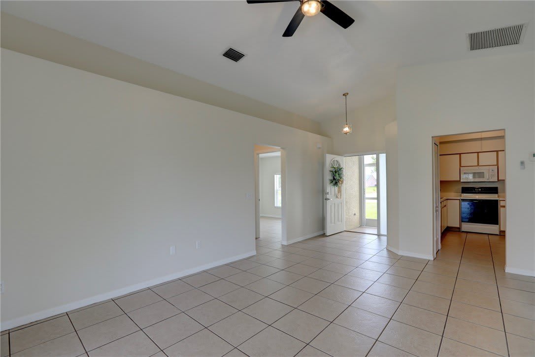 980 Dolphin Avenue – photo 5
