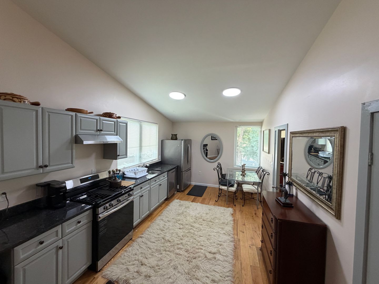 Fully Furnished 2BR, 1BA Condo in the Heart of North Arlington – photo 2