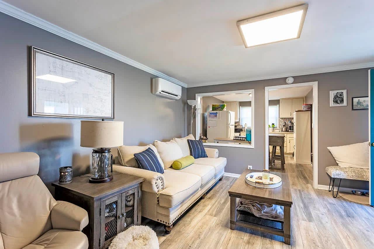 2402 Rodney Drive – photo 1