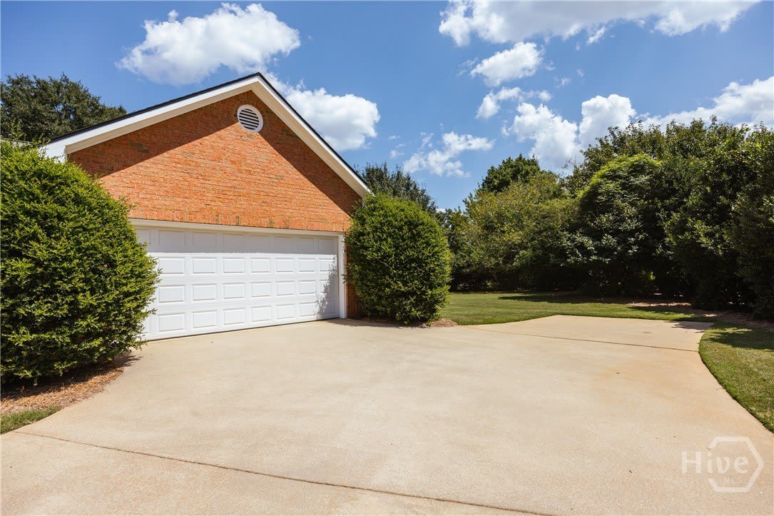 320 Saint Ives Way – photo 4