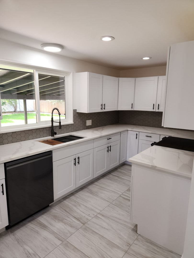 Completely renovated Ranch Style home in Englewood! – photo 2
