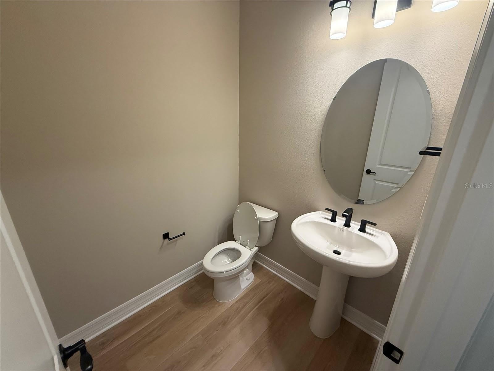 455 WINTER GROVE Boulevard – photo 4