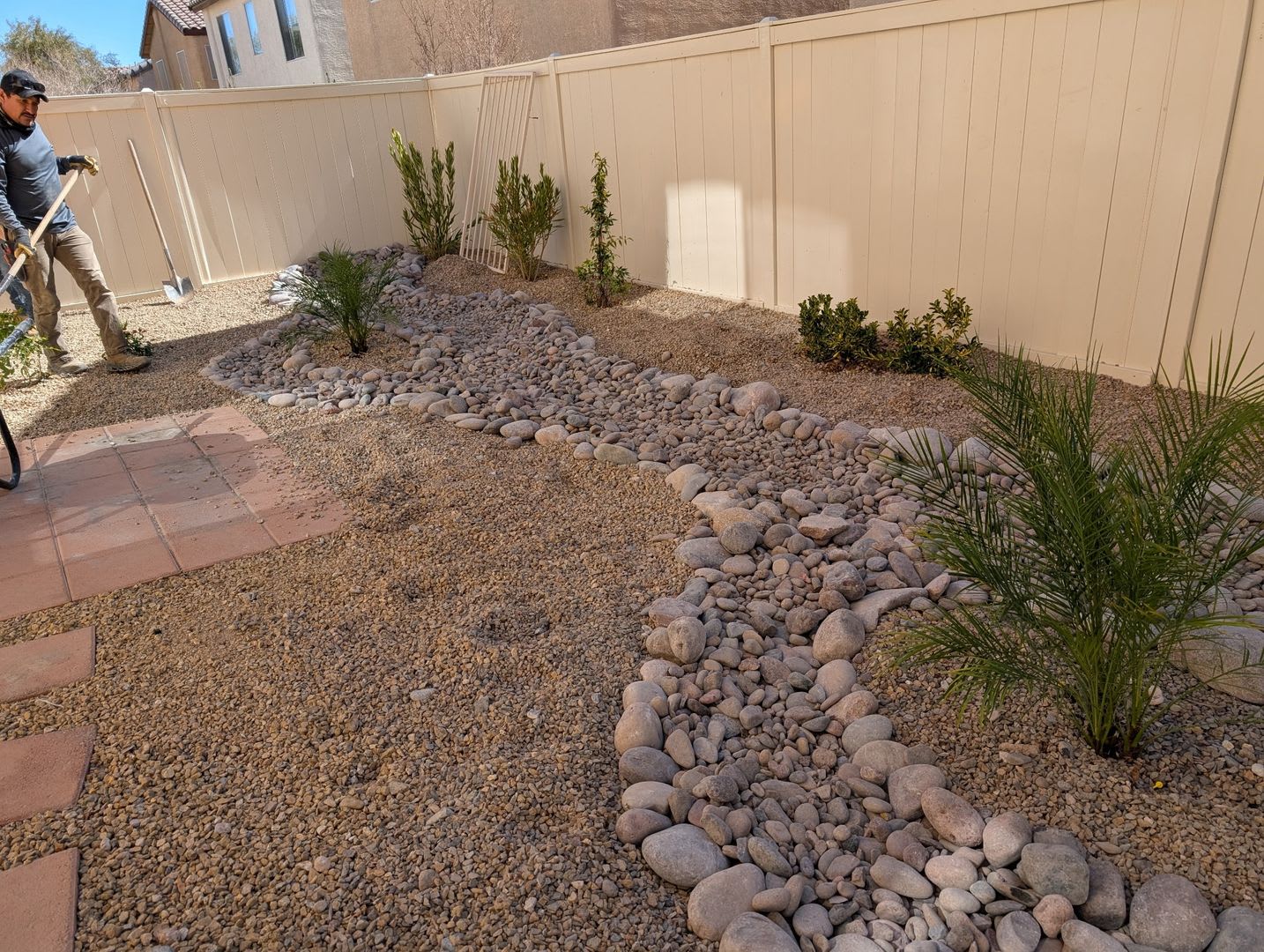 4 bedroom 2.5 Bath 2 car garage near Sky Canyon – photo 5