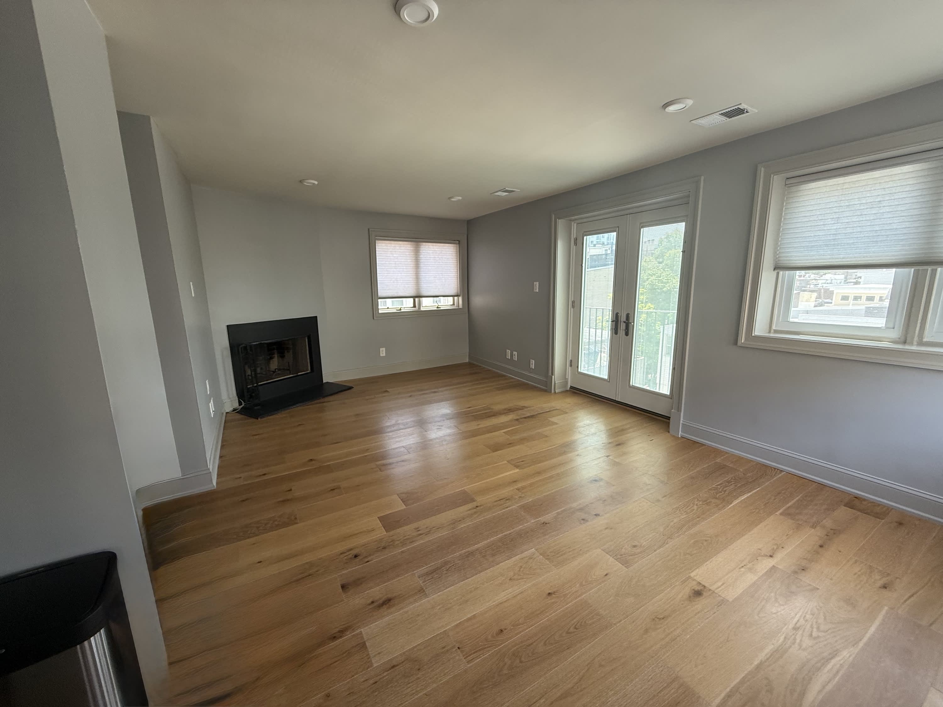 2100 Newport Place Northwest Unit 4 1 – photo 1