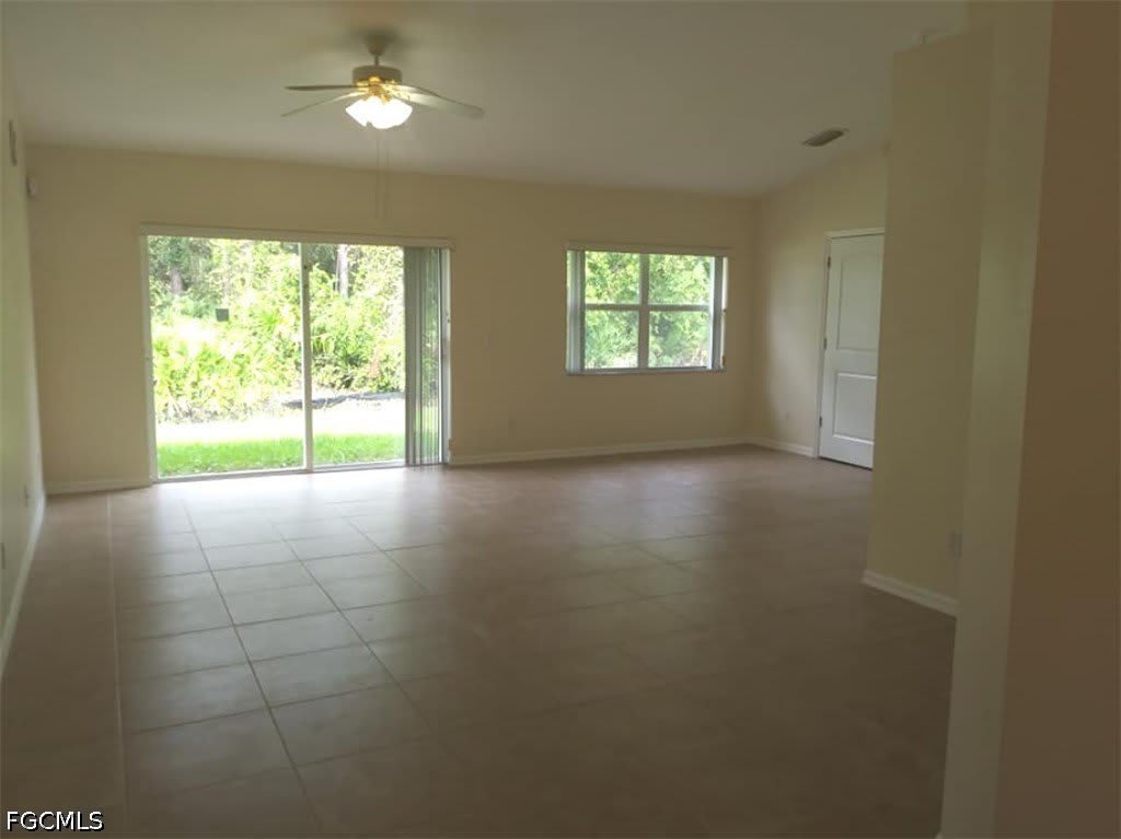 5546 Beck Street – photo 2
