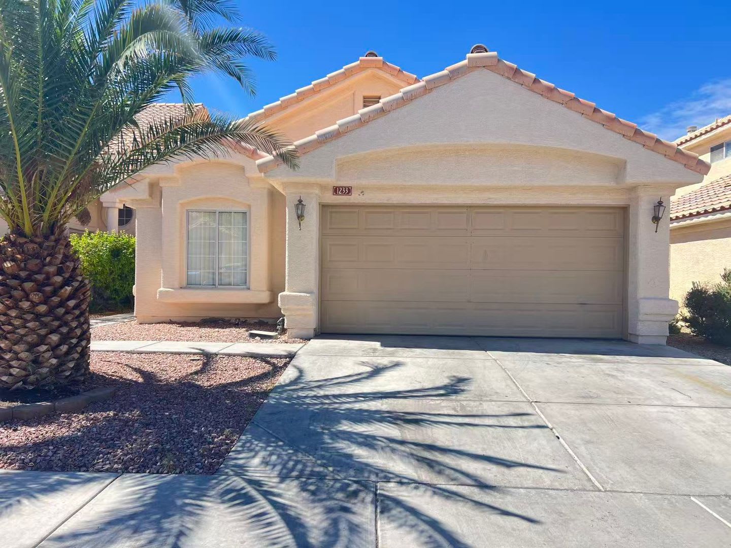 Cute 1 story single-family – photo 1