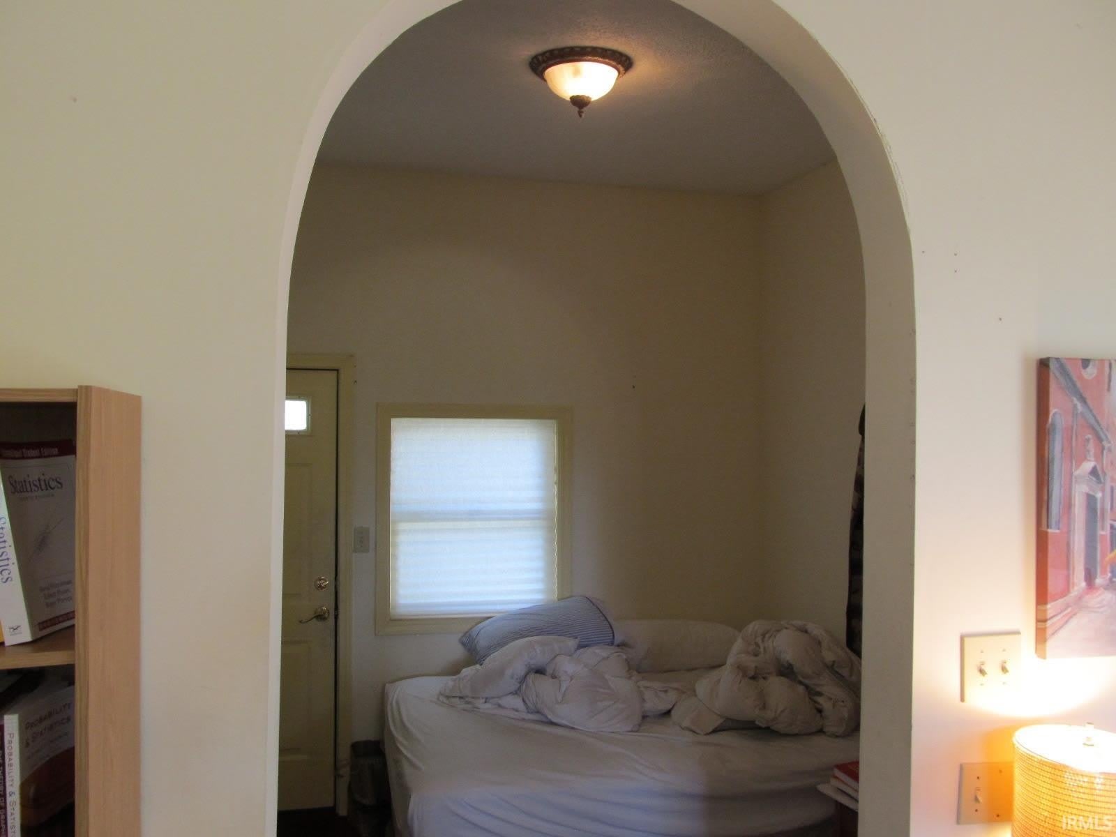 613 W Kirkwood Avenue – photo 5