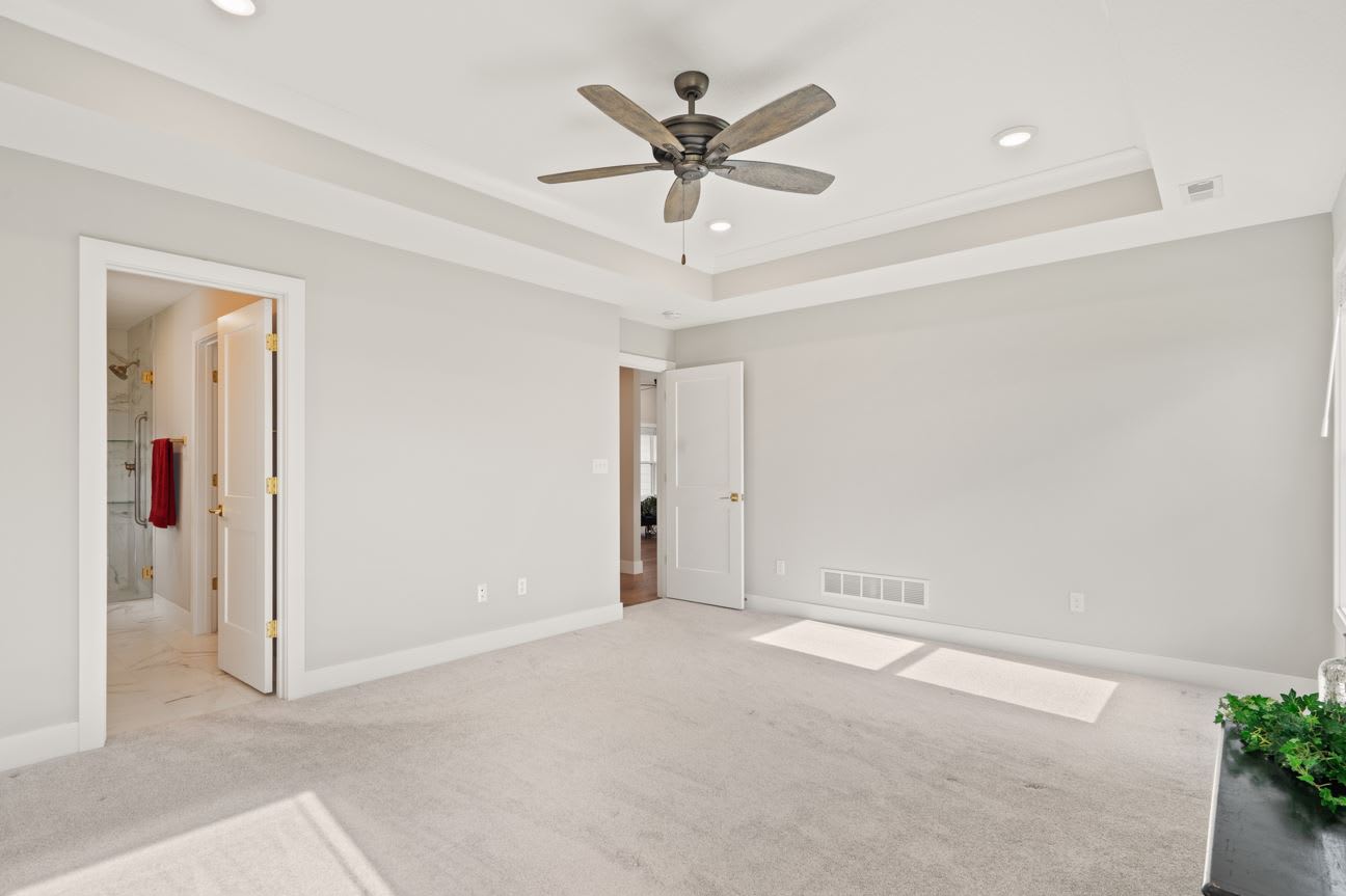 4720 Kenora Dr – photo 5