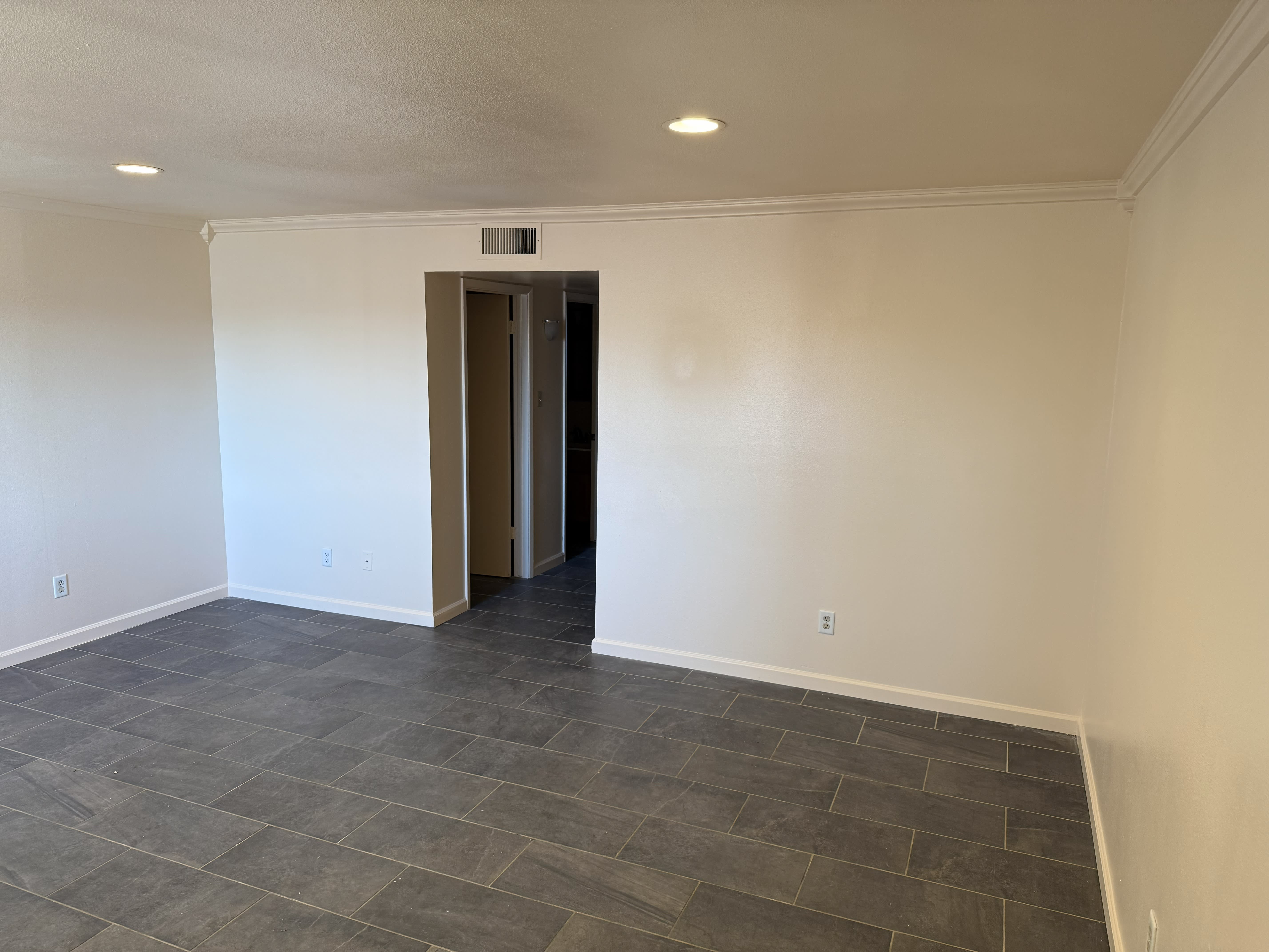 2803 S 1St Ave – photo 3