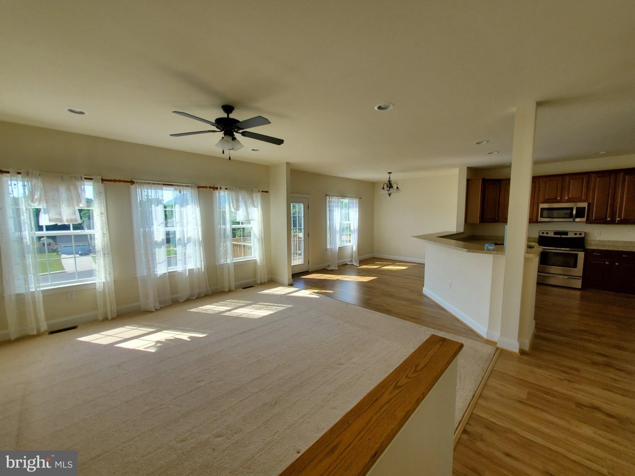 233 KANTER Drive – photo 2