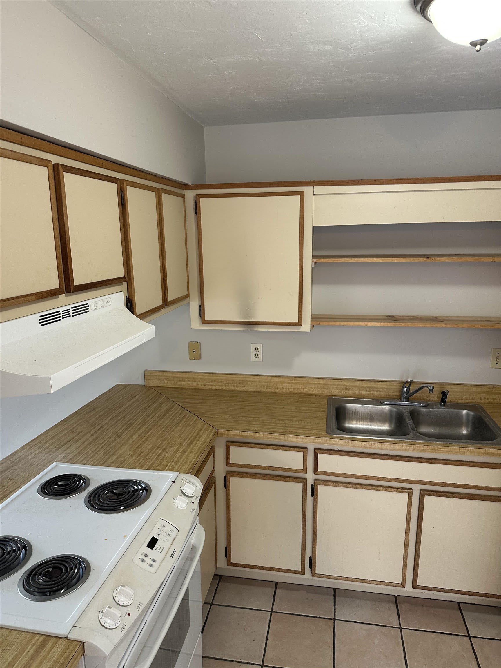 370 Hayden Road – photo 4