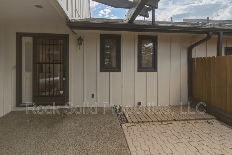5416 Meadowbrook Drive – photo 3