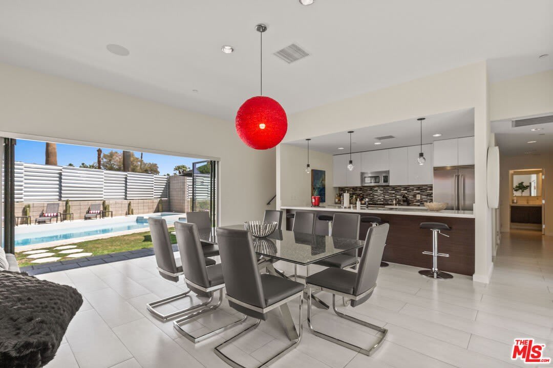 1052 Audrey Dr – photo 4
